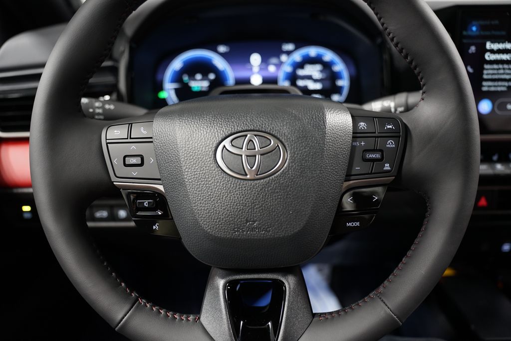 Thumbnail: 2025 Toyota Camry - 12