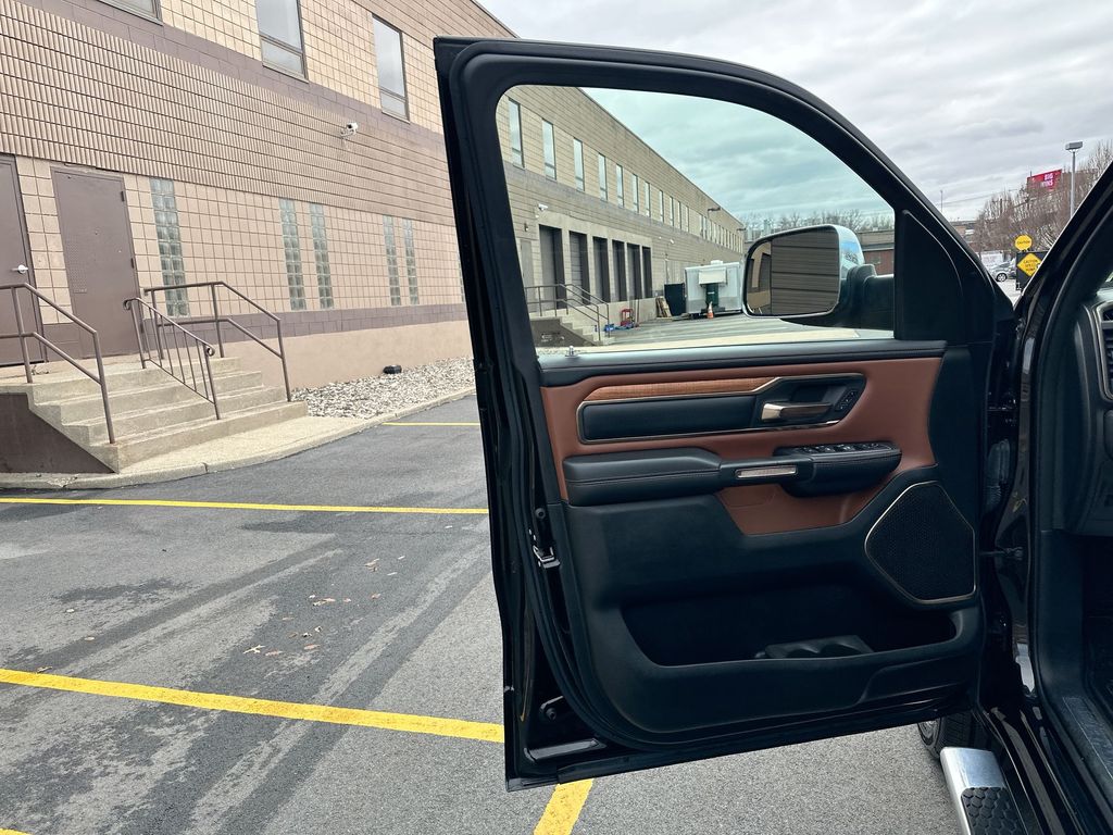 2021 RAM 1500 laramie Longhorn 9