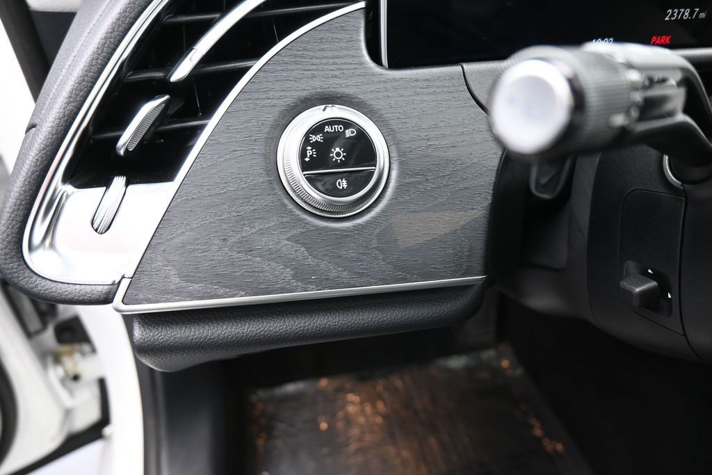 Used 2025 White Mercedes-Benz E 350 image 13