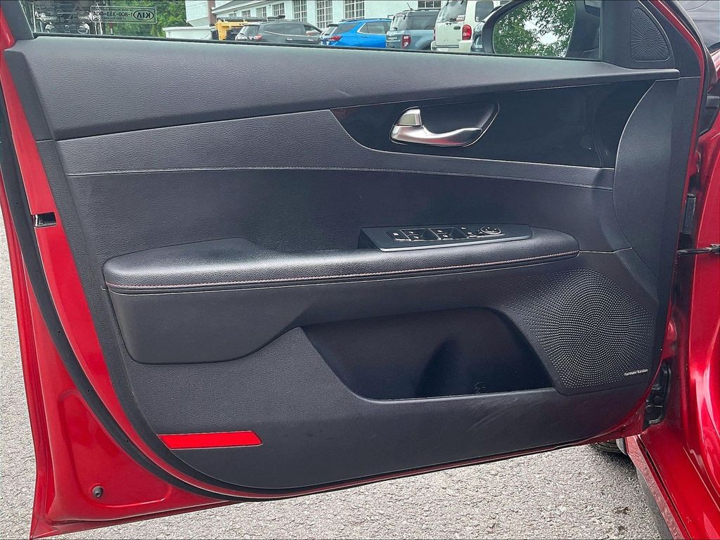 2021 Kia Forte — photo 9