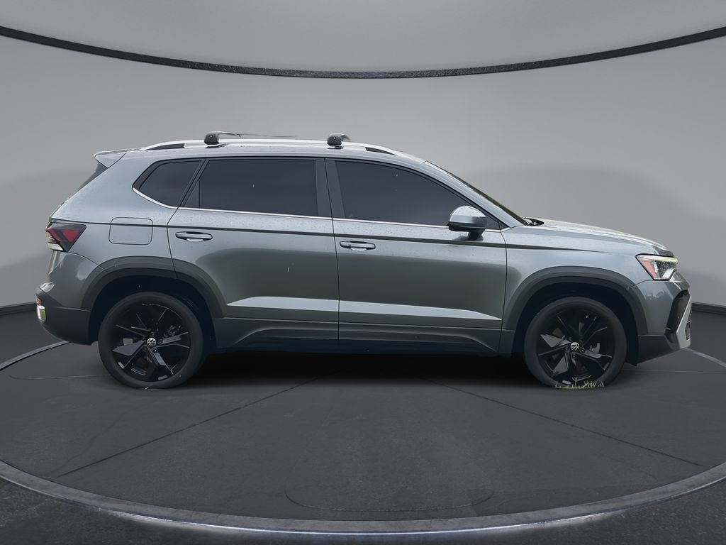 Thumbnail: 2025 Volkswagen Taos - 9