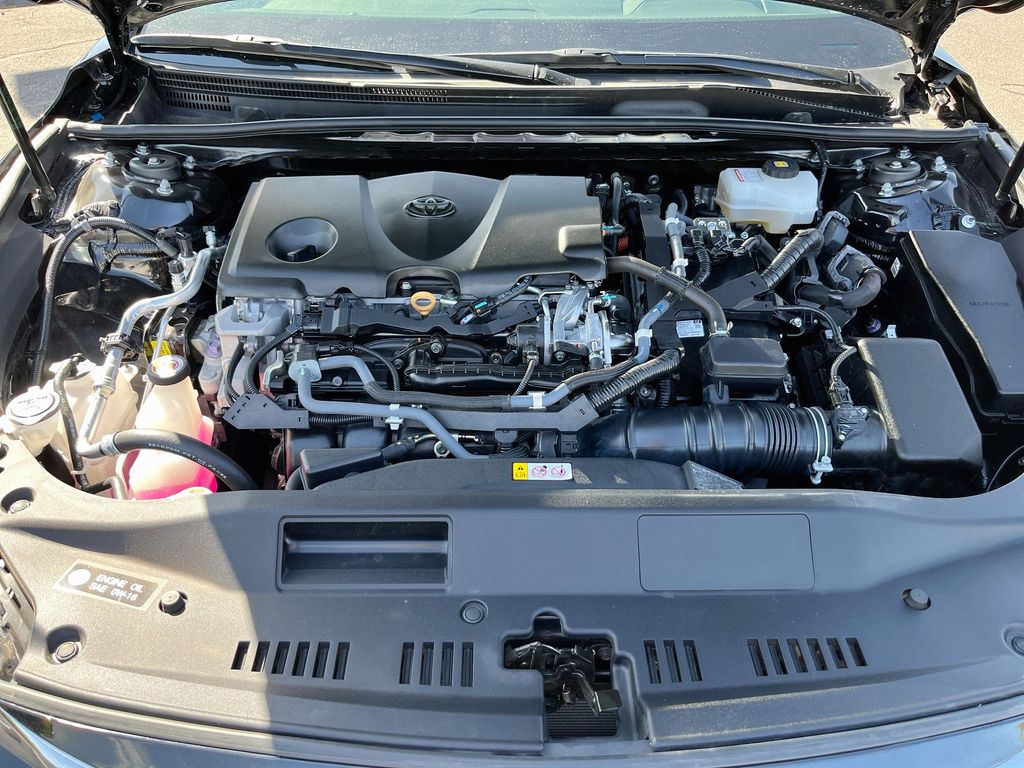 Used 2020 Black Toyota XLE Plus image 30