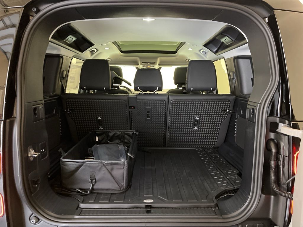 Thumbnail: 2026 Land Rover Defender - 24