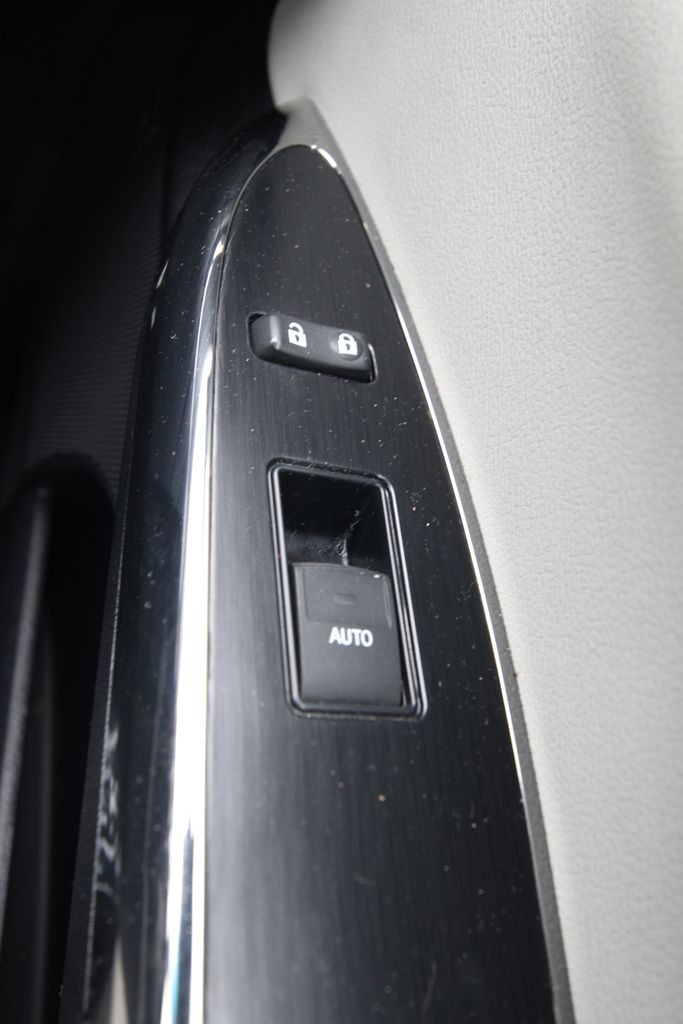 Used 2018 Toyota Avalon Sedan