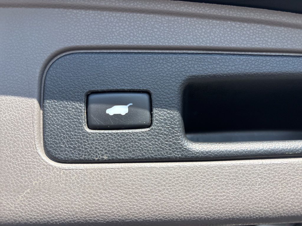 2015 Honda Odyssey Touring Elite photo 14