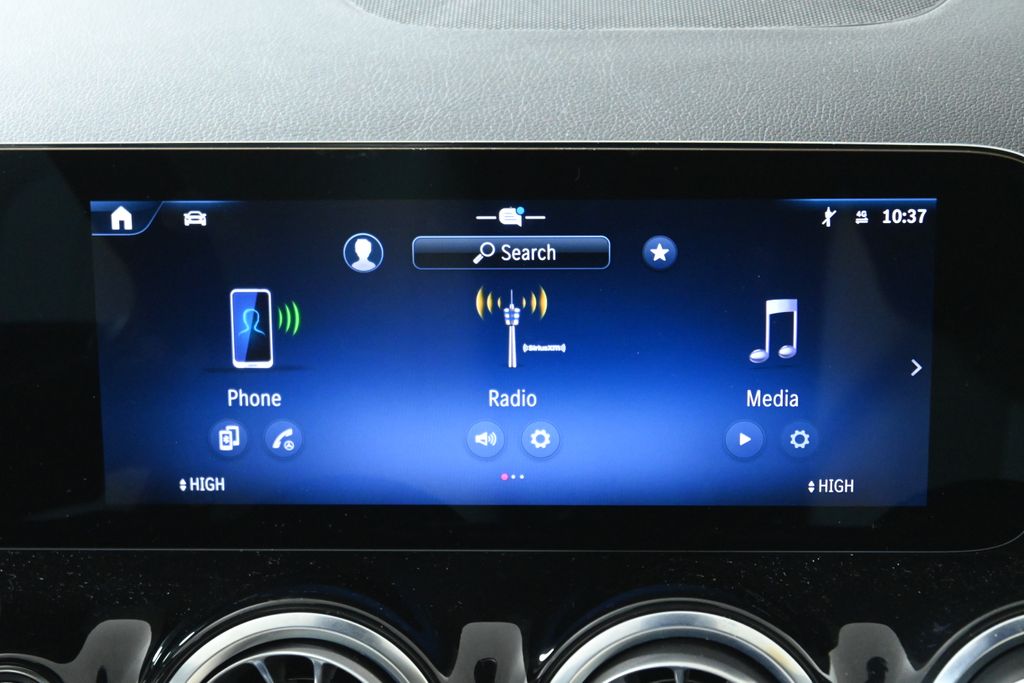 Thumbnail: 2026 Mercedes-Benz GLA - 21