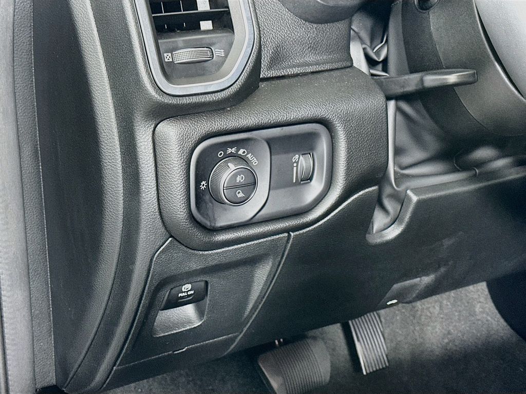 Thumbnail: 2024 RAM 1500 - 10