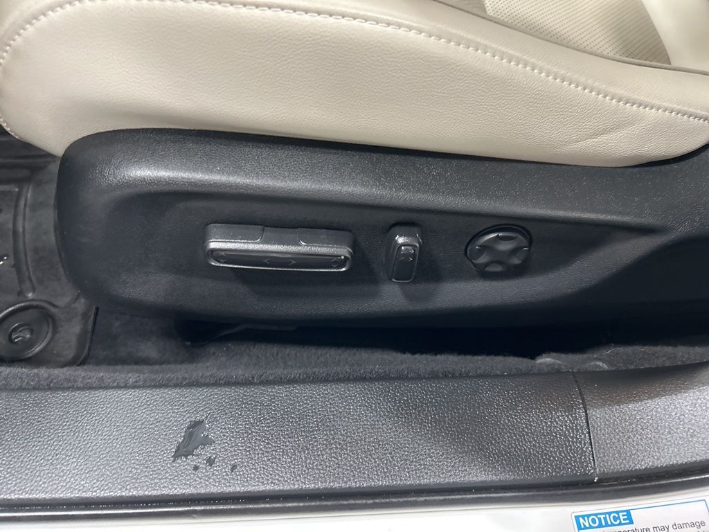 used 2022 Honda Accord Hybrid car, priced at $22,994