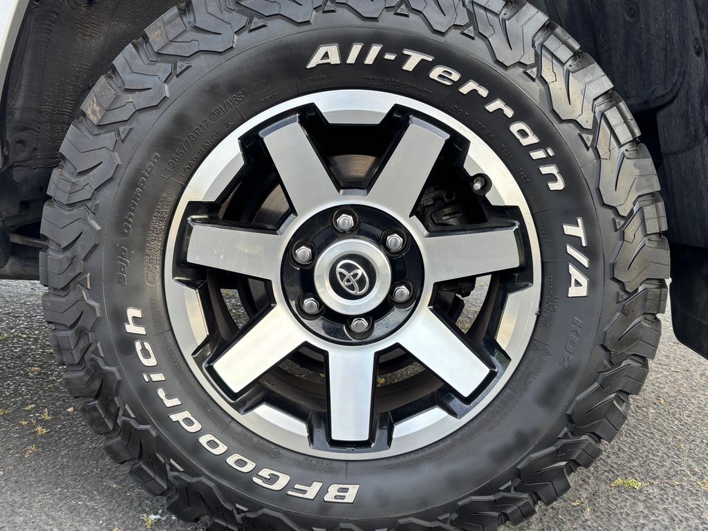 Thumbnail: 2021 Toyota 4Runner - 28