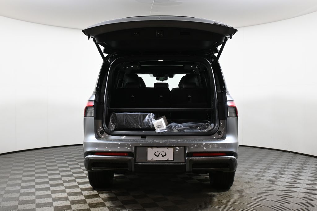 Thumbnail: 2026 INFINITI QX80 - 31