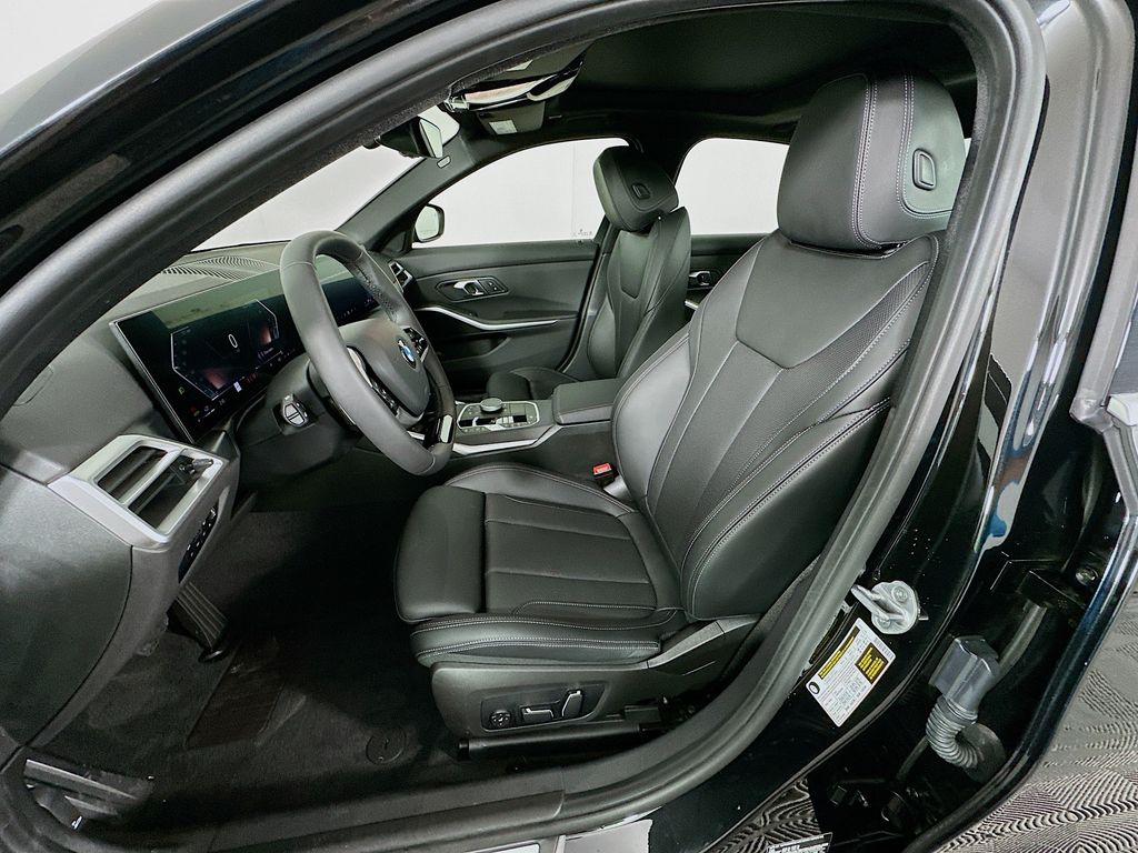 Thumbnail: 2025 BMW 3 Series - 21