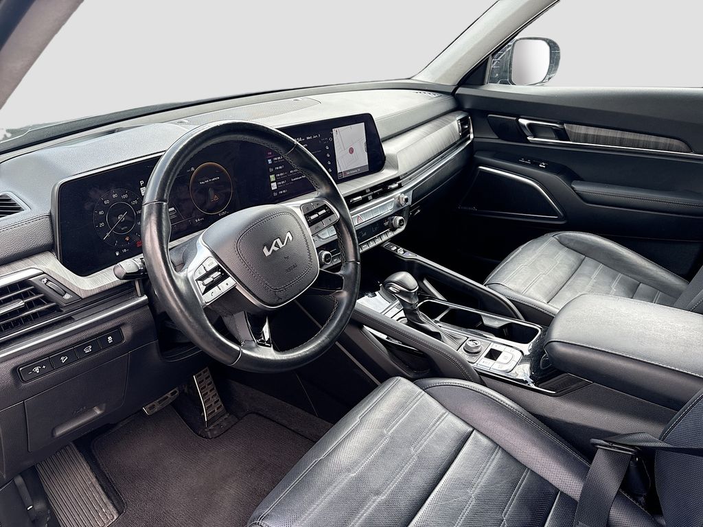 Used 2023 Black Kia SX-Prestige image 9