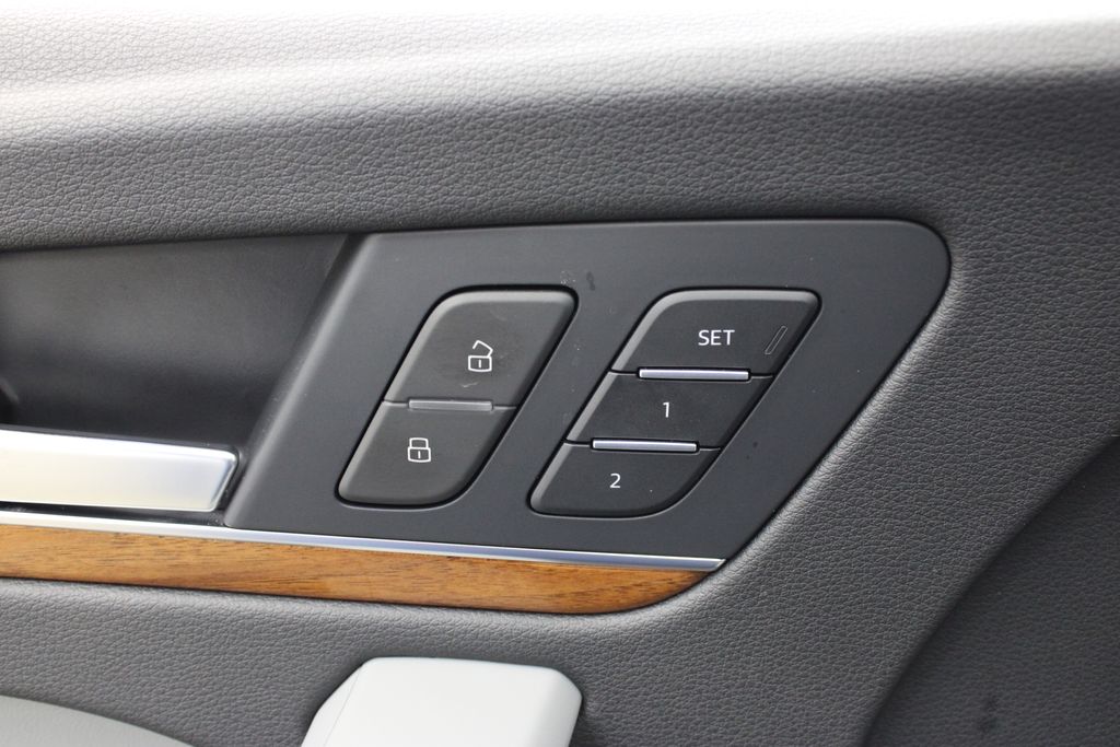 used 2023 Audi Q5 car, priced at $28,900
