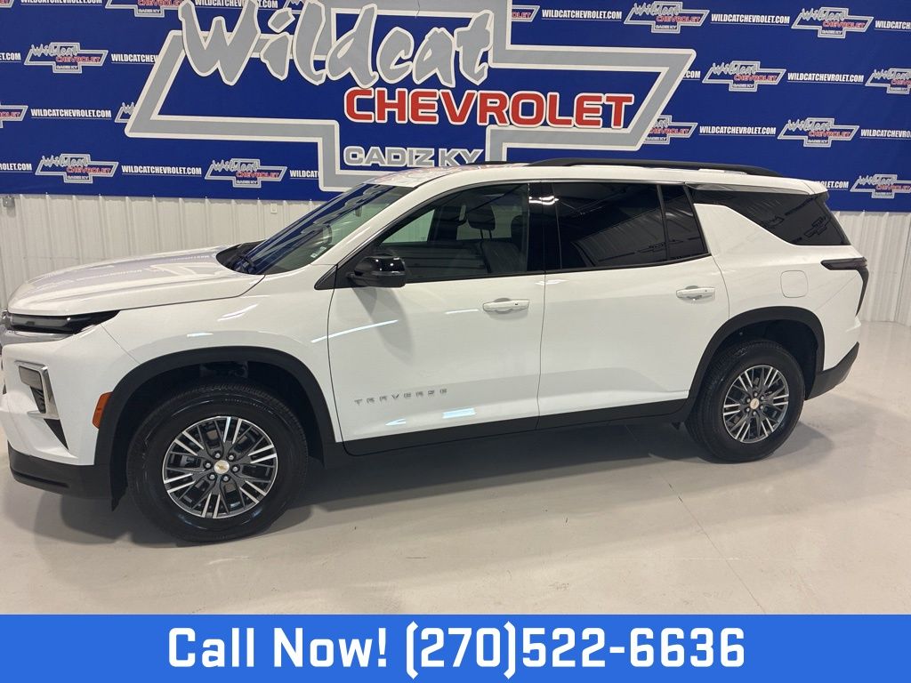 Summit White 2026 Chevrolet Traverse SUV / Crossover Four-Wheel Drive 8-Speed Automatic