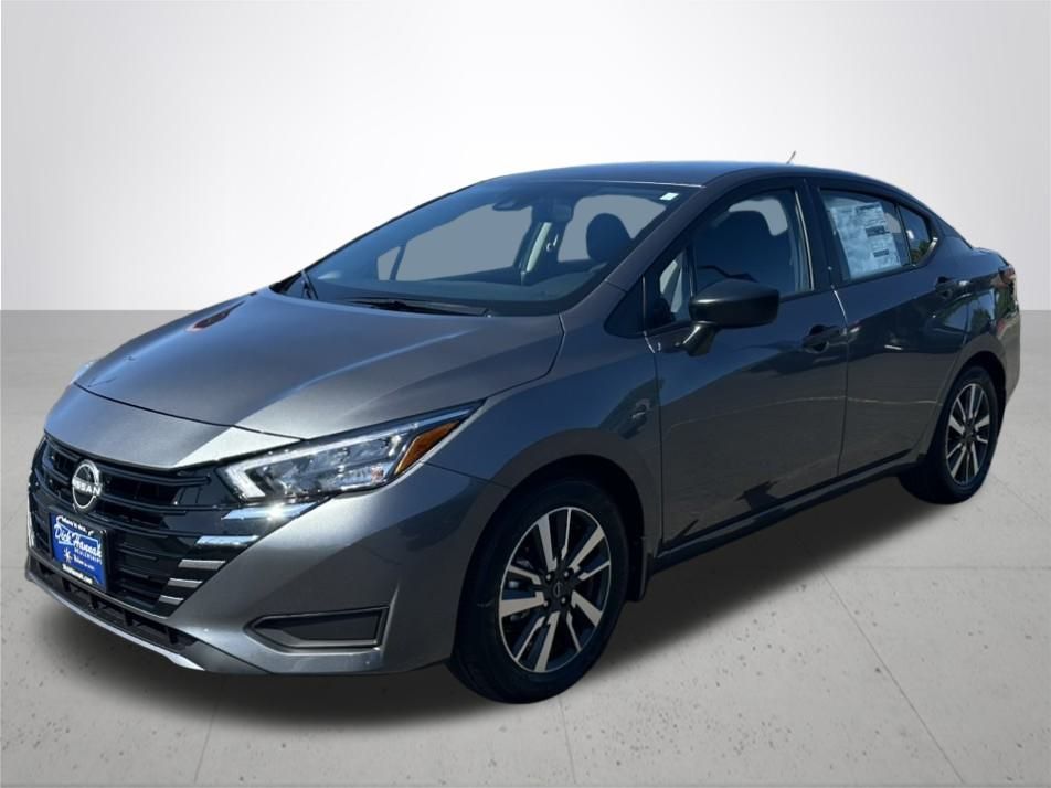 2025 Nissan Versa 1.6 S photo 2
