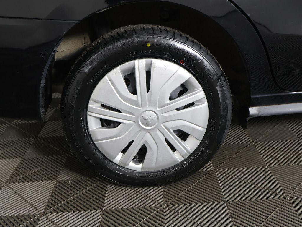 Used 2024 Black Mitsubishi ES image 17