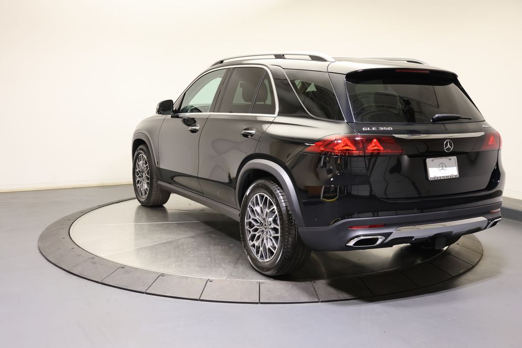 Thumbnail: 2027 Mercedes-Benz GLE - 3