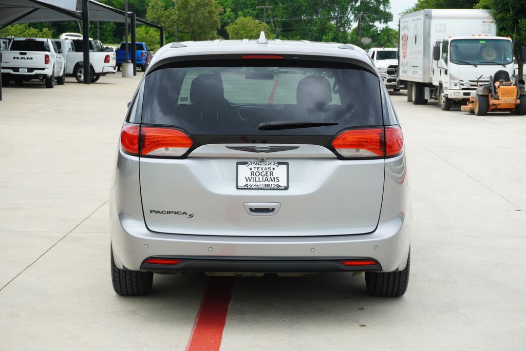 Used Car 2018 Chrysler Pacifica  Touring Plus For Sale Under $20,000 In Weatherford, Texas
