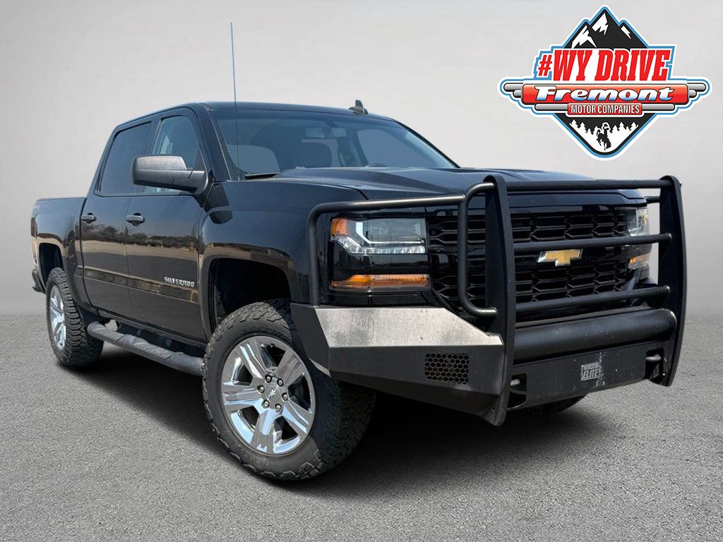  2018 Chevrolet Silverado 1500 Custom Crew Cab 4WD   
