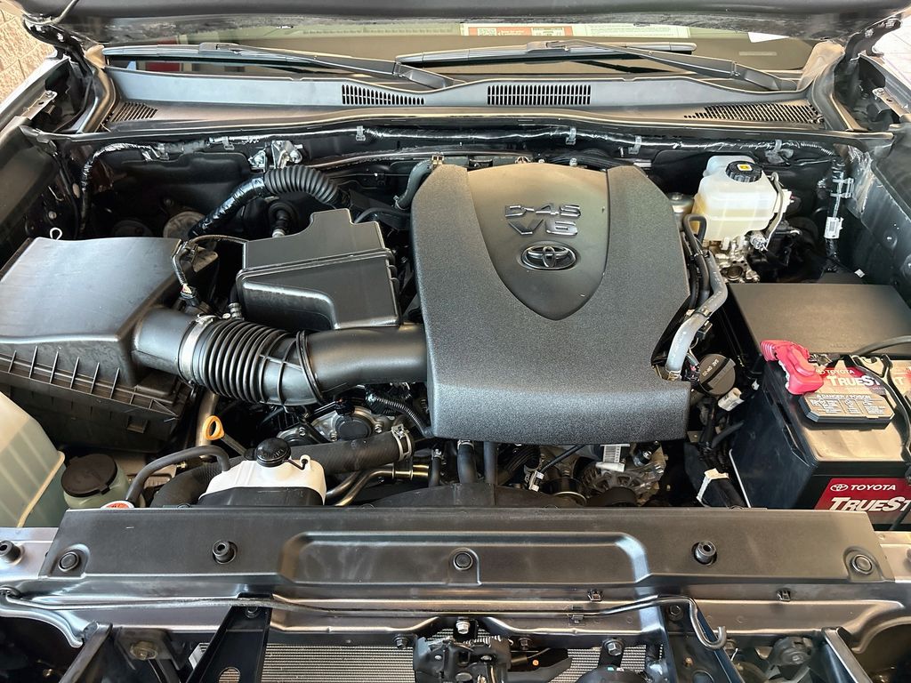 Thumbnail: 2021 Toyota Tacoma - 28