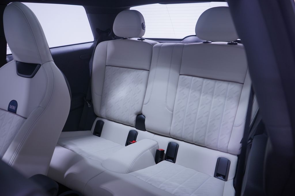 Thumbnail: 2025 MINI Cooper - 9