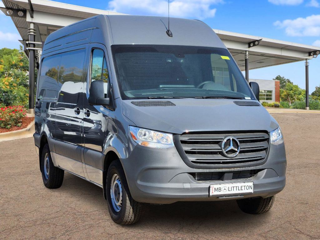 2024 Mercedes-Benz Sprinter 2500 Cargo 144 WB 2