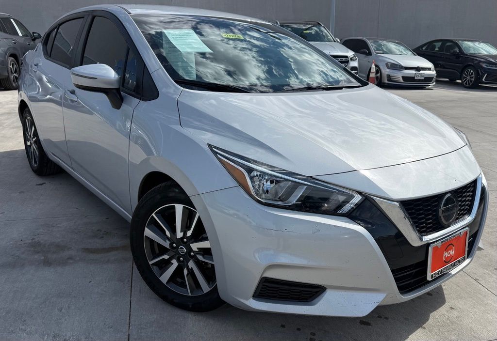 Brilliant Silver Metallic 2021 Nissan Versa Sedan Front-Wheel Drive Continuously Variable Transmission