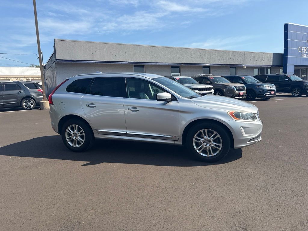 Bright Silver Metallic 2015 Volvo XC60 SUV / Crossover Front-Wheel Drive Automatic