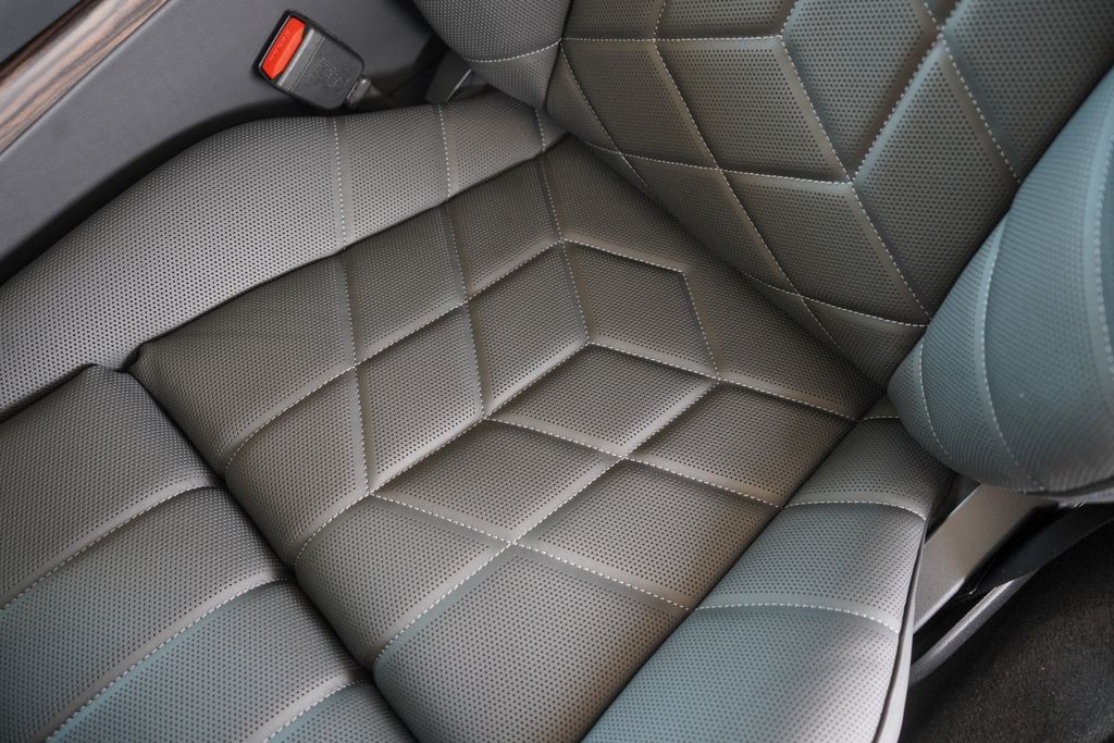 Thumbnail: 2025 BMW 7 Series - 12