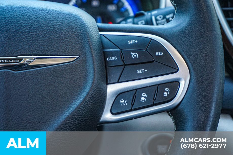 Used 2024 Silver Chrysler Touring L image 32