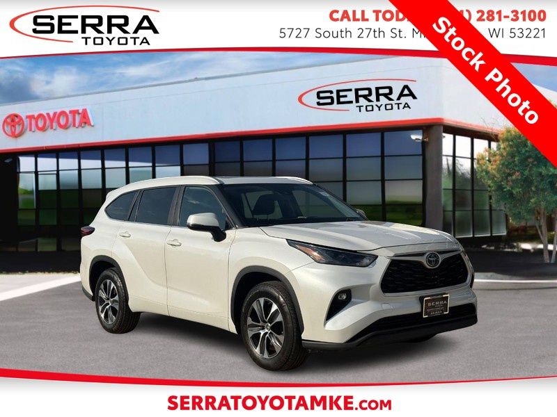 2023 Toyota Highlander XLE FWD