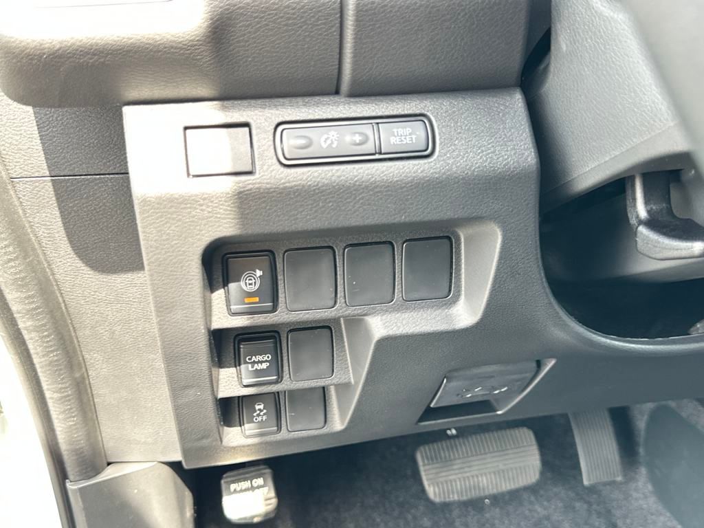 2025 Nissan Frontier SV photo
