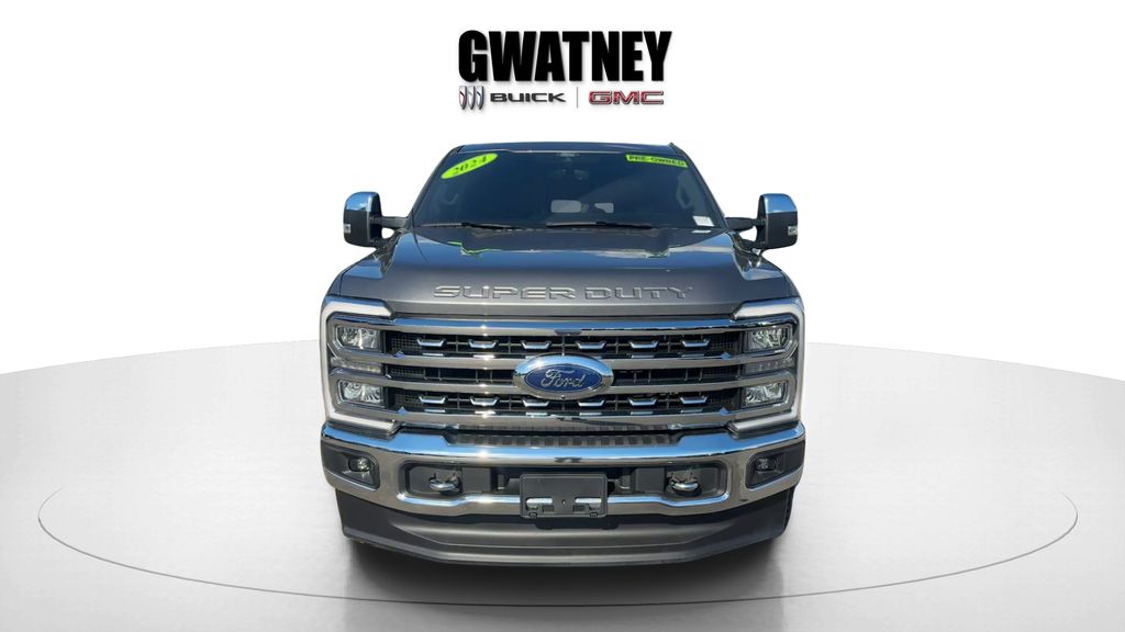 Gray Metallic 2024 Ford F-250 Super Duty Lariat Crew Cab 4WD Pickup Truck Four-Wheel Drive Automatic