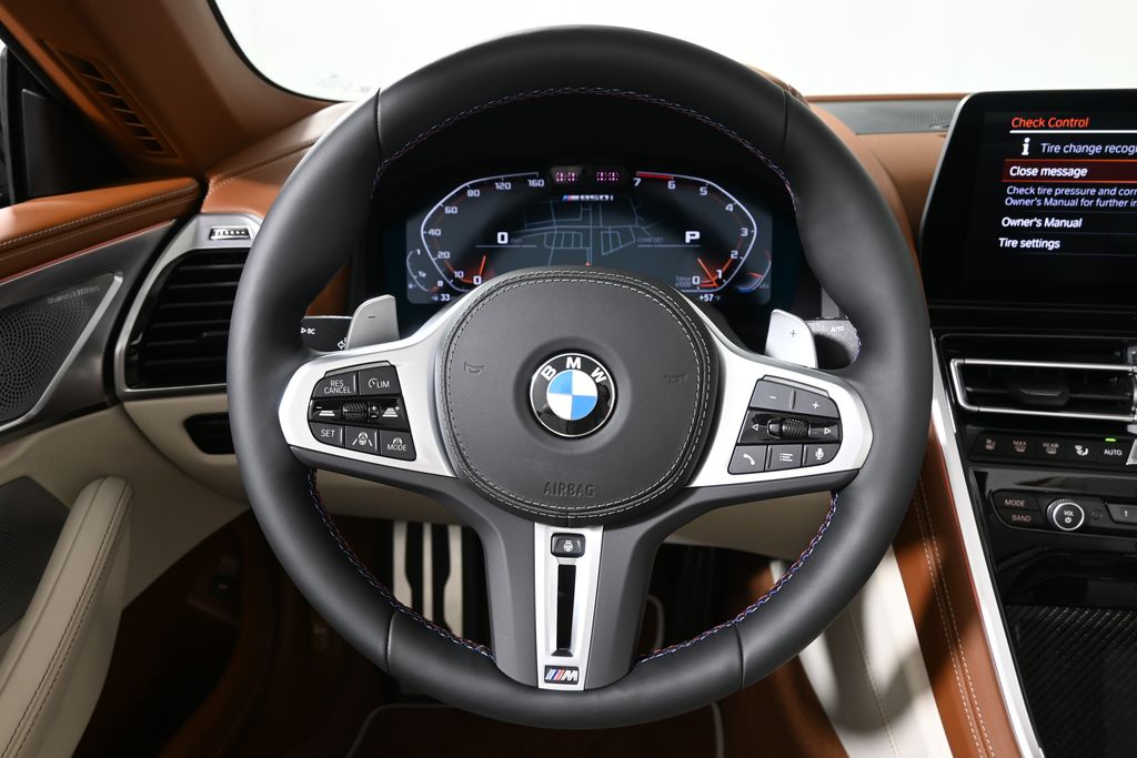 Thumbnail: 2026 BMW 8 Series - 25
