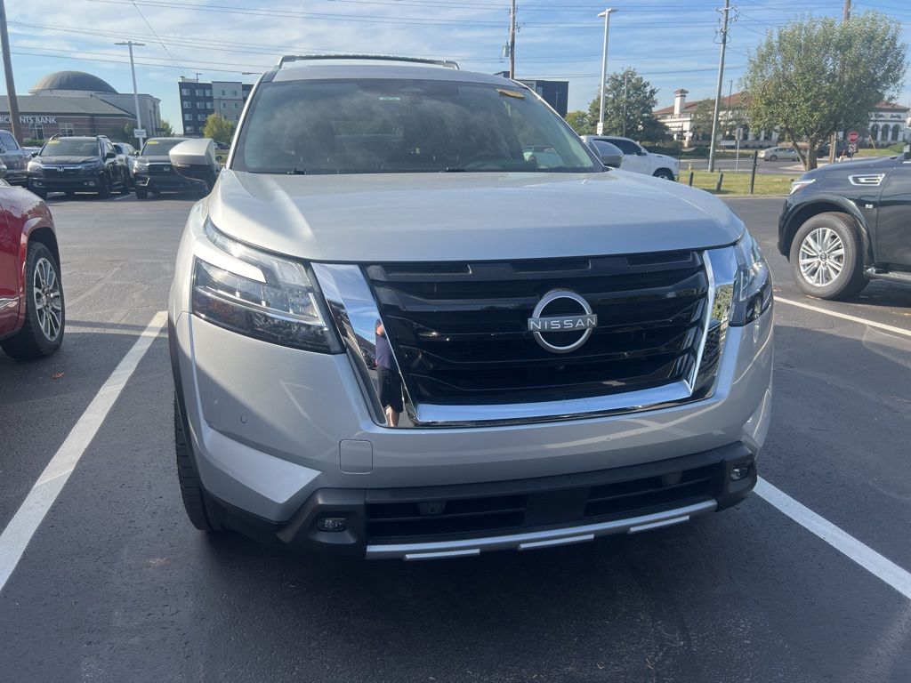 Thumbnail: 2023 Nissan Pathfinder - 5