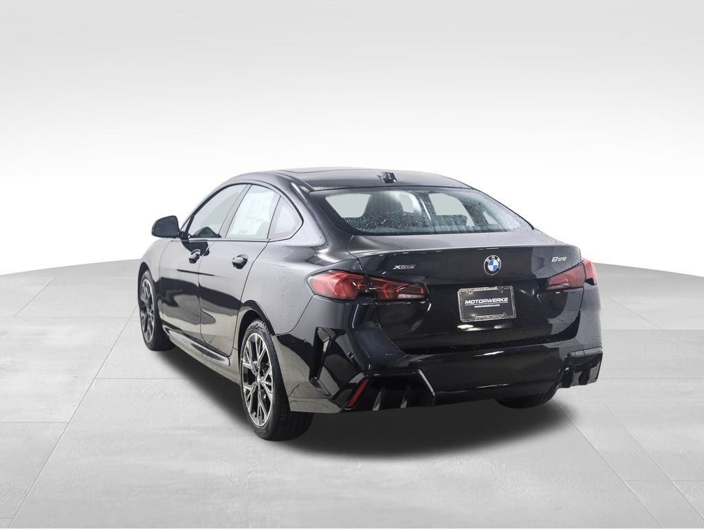 Thumbnail: 2026 BMW 2 Series - 3