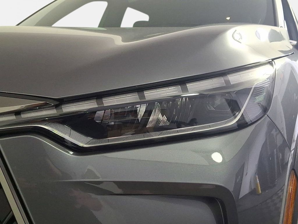 New 2027 Graphite Shadow INFINITI SPORT image 8