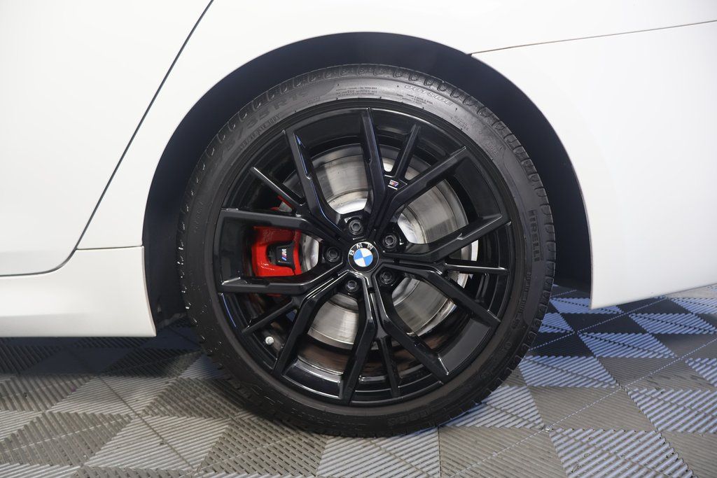 Thumbnail: 2023 BMW 5 Series - 16