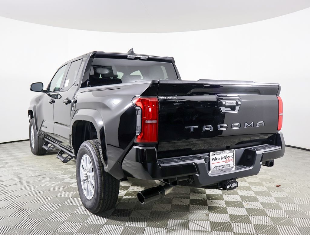 2025 Toyota Tacoma SR5 Double Cab photo 4