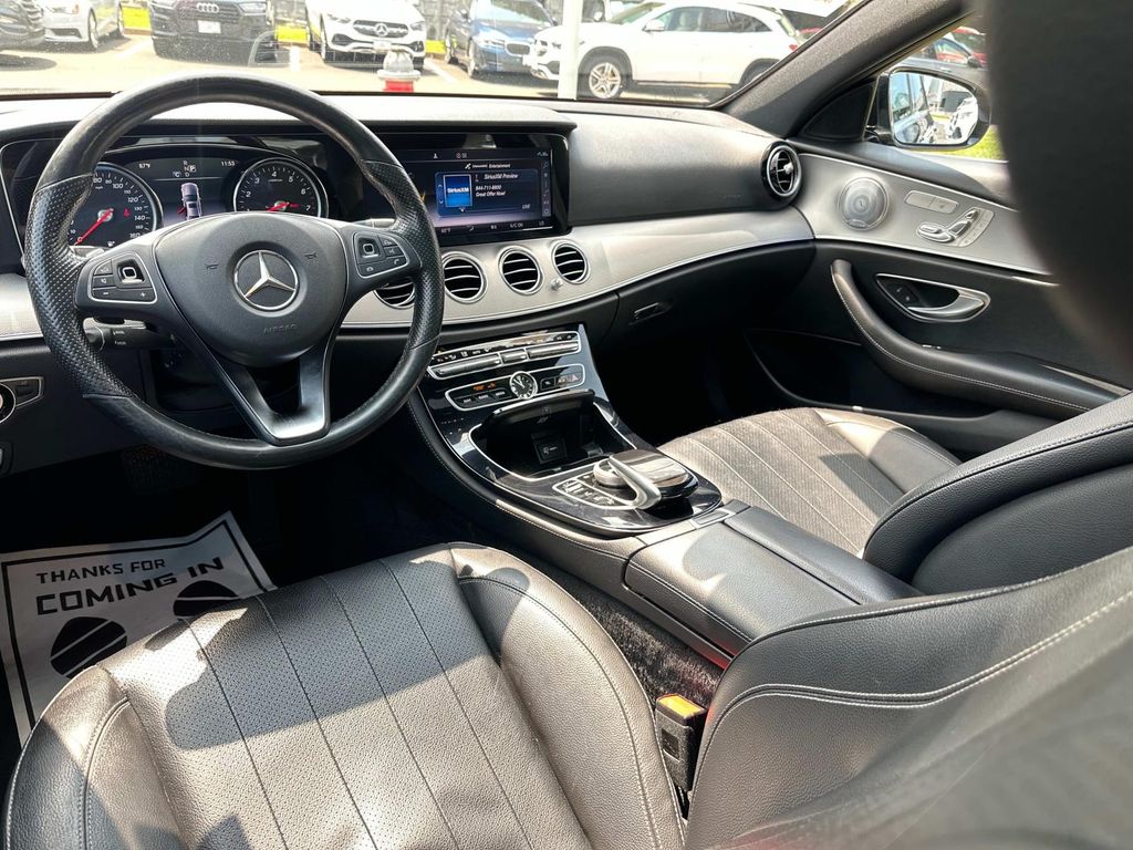 Thumbnail: 2017 Mercedes-Benz E-Class - 8