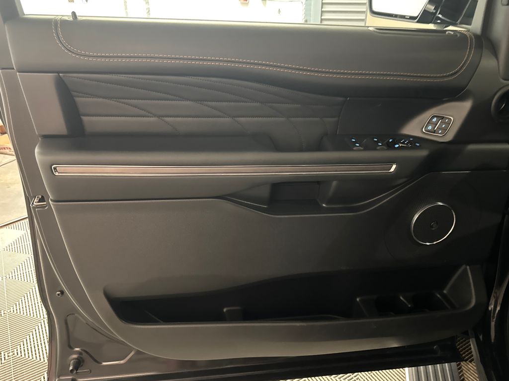 2023 Dark Matter Metallic Ford Expedition Max Platinum 4X4 SUV