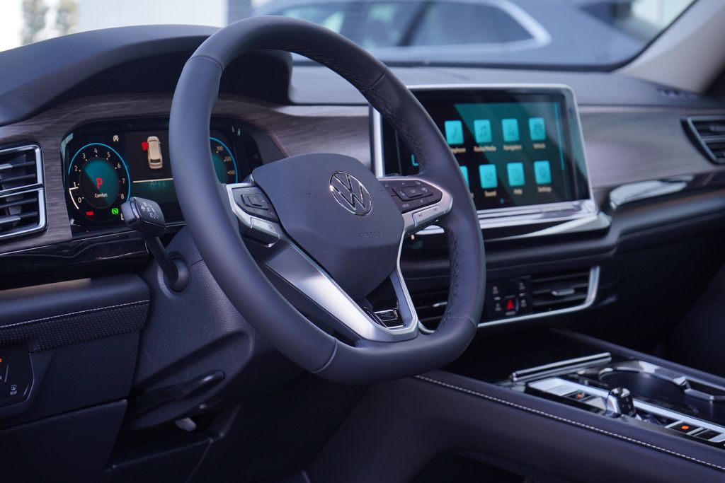 Thumbnail: 2025 Volkswagen Atlas - 8