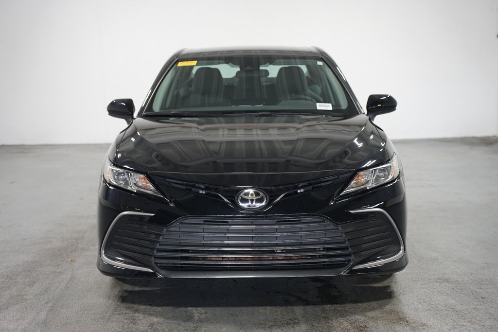 2021 Toyota Camry LE 2