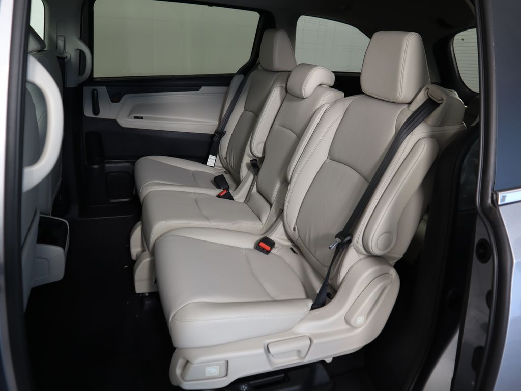 Thumbnail: 2026 Honda Odyssey - 21