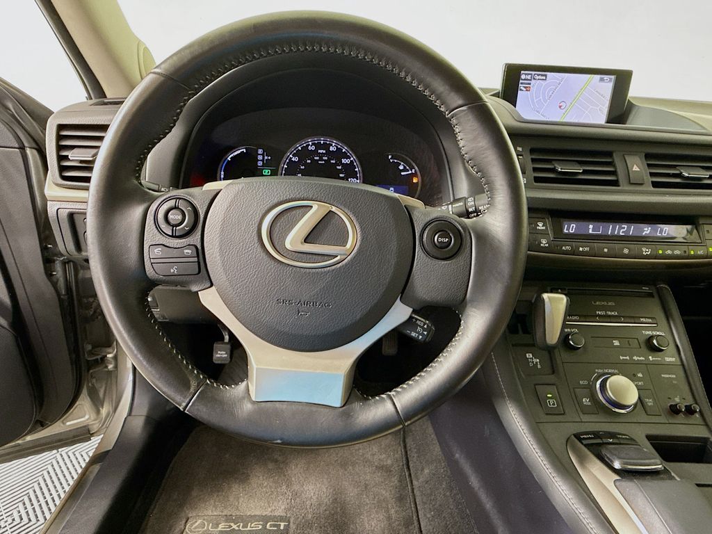 2017 Lexus CT 200h 11