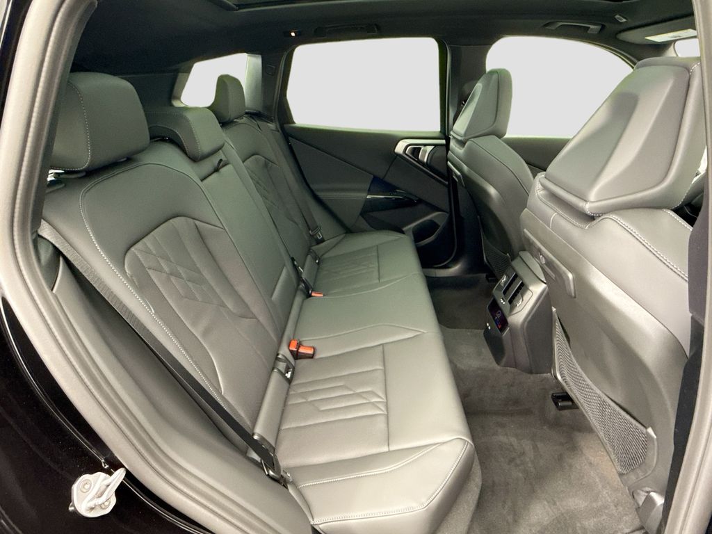 Thumbnail: 2026 BMW X3 - 21