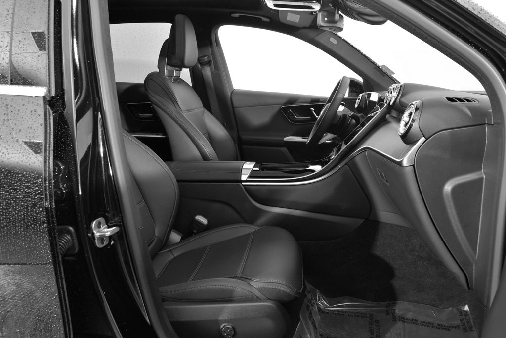 Thumbnail: 2026 Mercedes-Benz GLC - 25