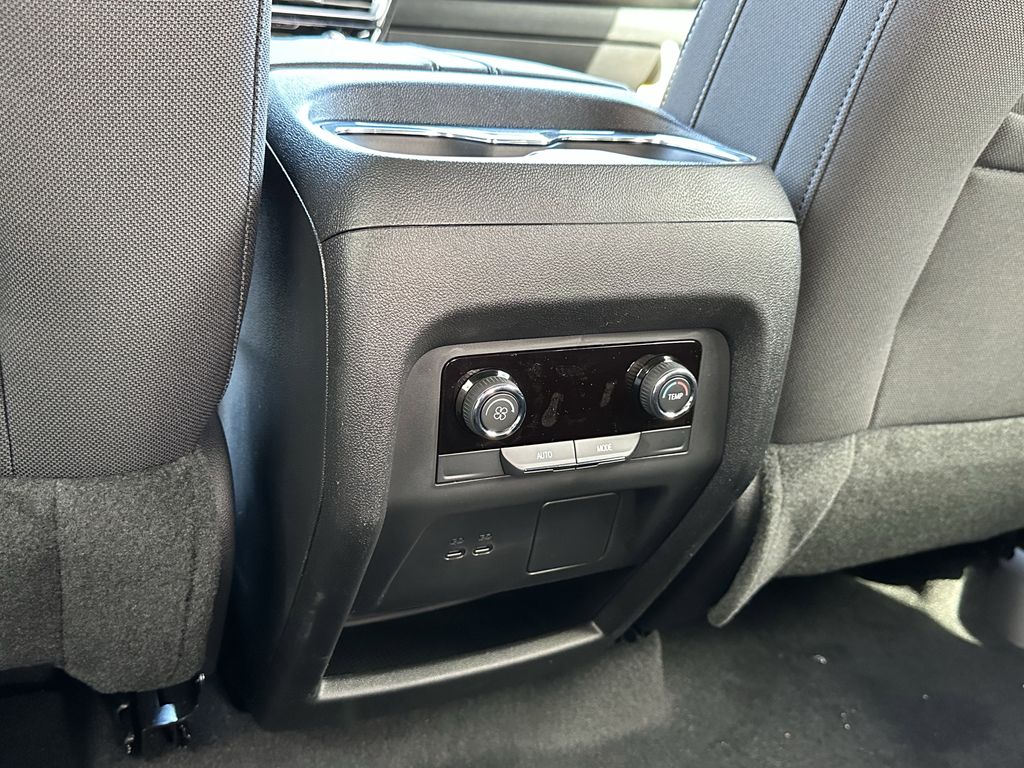 new 2026 Chevrolet Traverse car, priced at $38,595