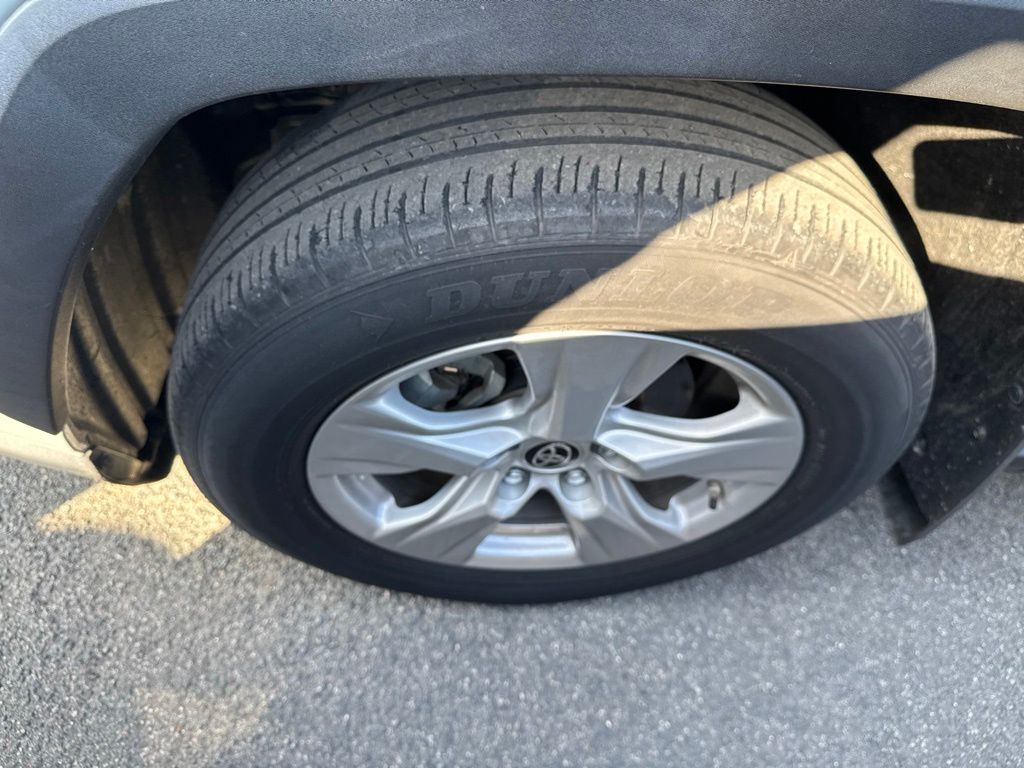 Thumbnail: 2019 Toyota RAV4 - 18