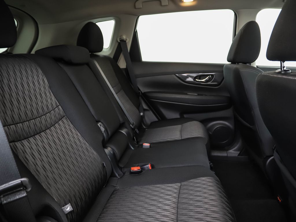 Thumbnail: 2020 Nissan Rogue - 26